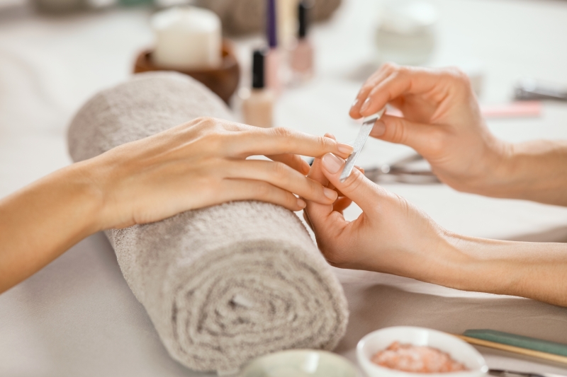 lp_support_shutterstock_2012714210.jpg Comment prendre soin de sa peau avant et après une séance dans un salon d'esthétique ? Montréal